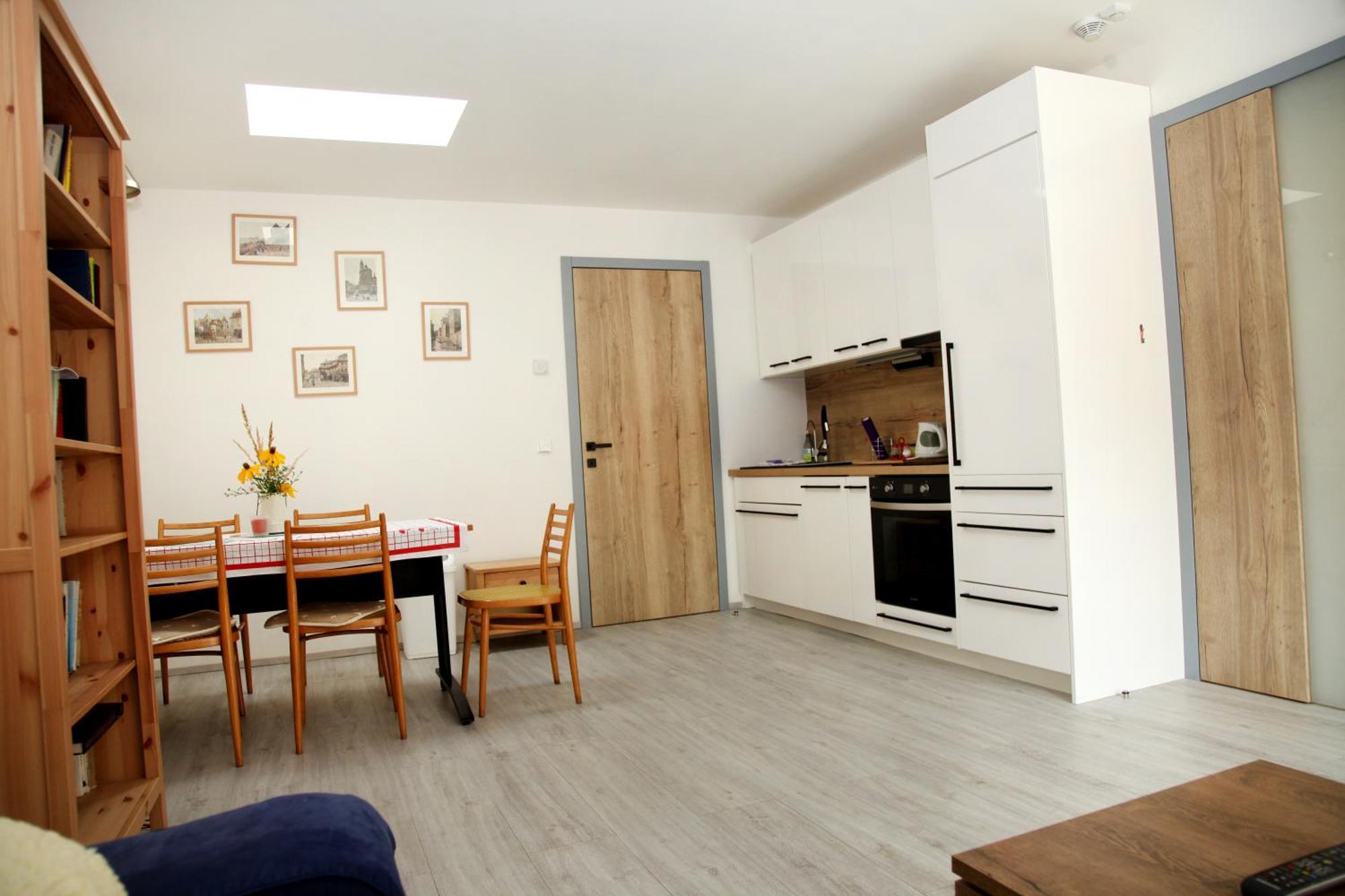 Apartman Ve Mlyne Trebotov Exterior foto